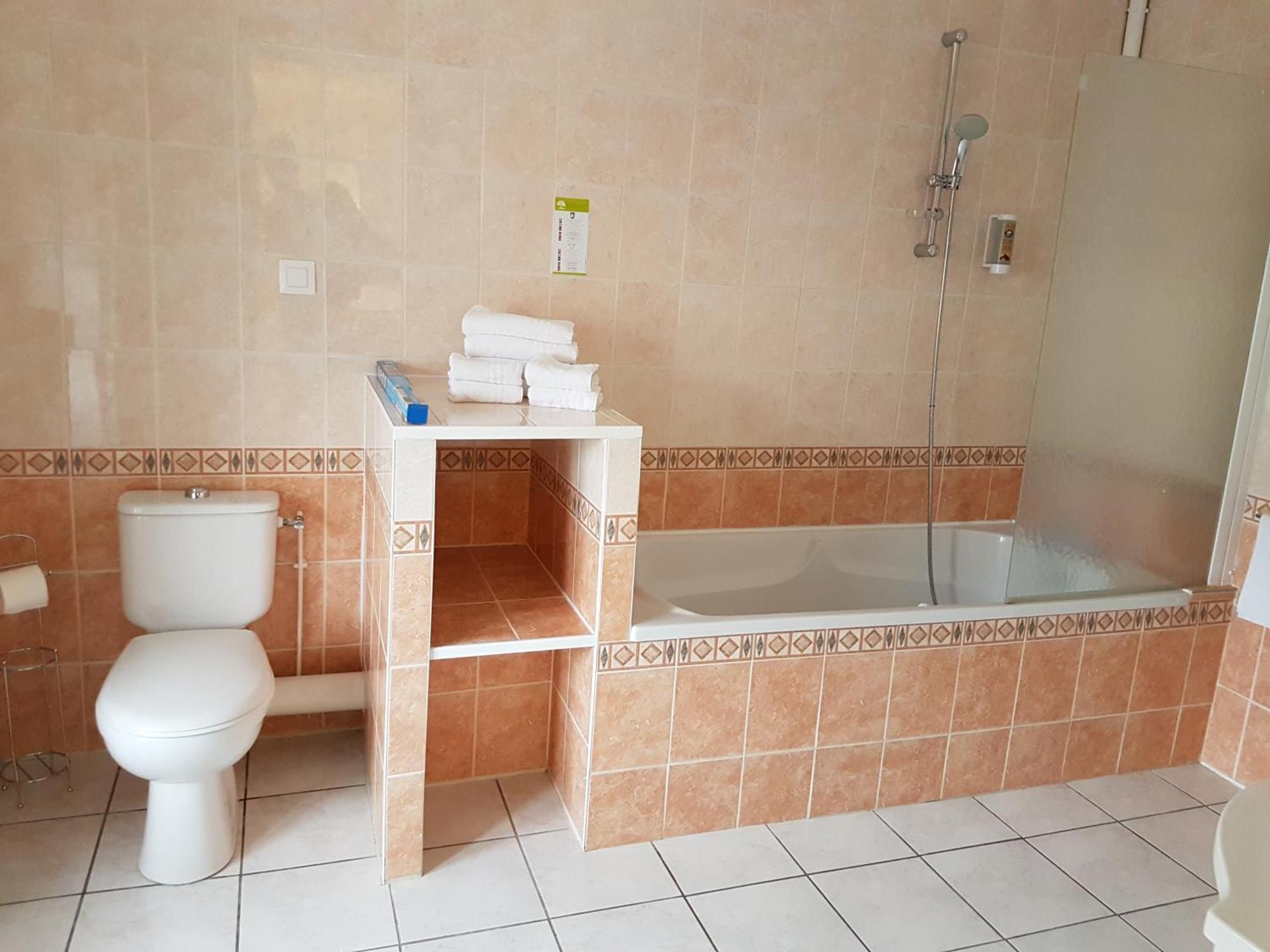 Nevers Hotel Luaran gambar